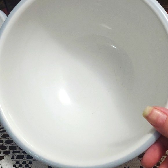 Set of 2 Studio Nova Mixing Bowls  7" & 6" - Picture 3 of 5